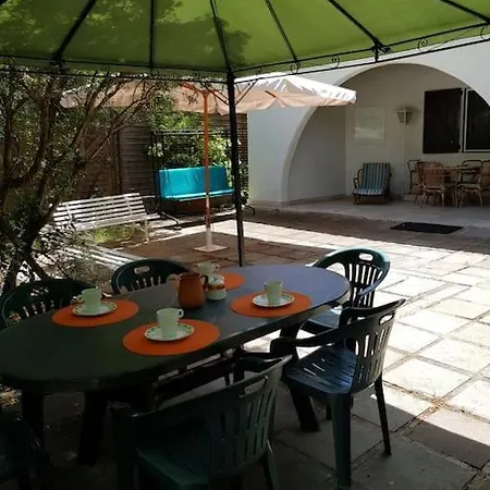 Beautiful House Close To The Sea And Village 度假居 *